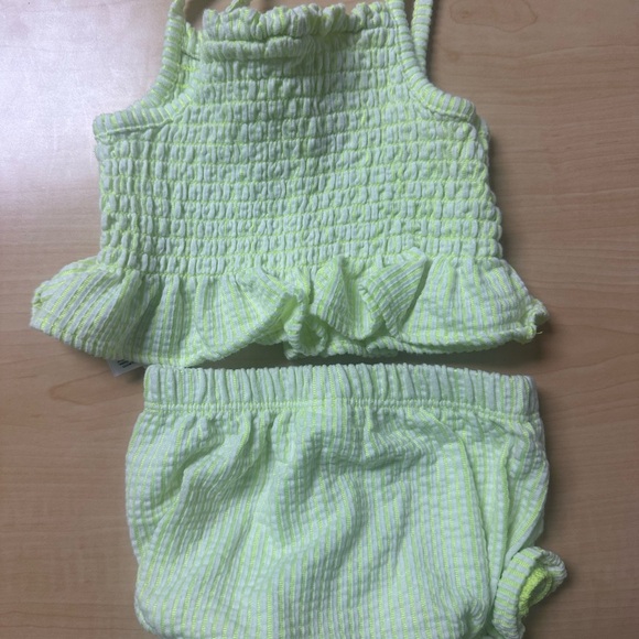 GAP Two Piece Set 6-12 months - Picture 3 of 3
